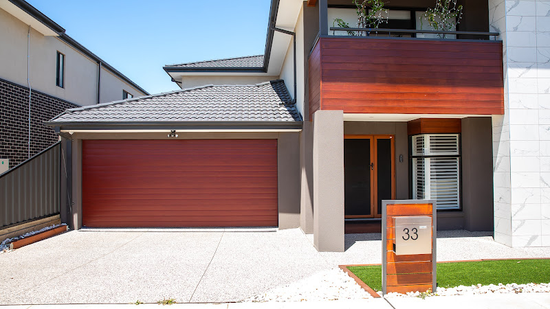 B&D Garage Doors Sydney in Revesby