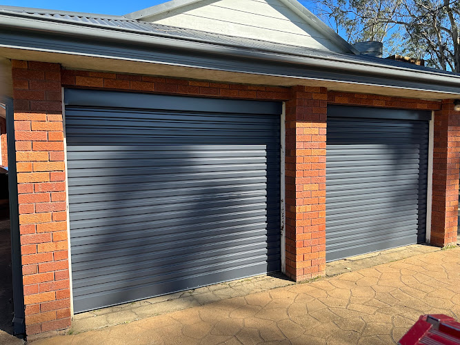 Emu Garage Doors in Seven Hills
