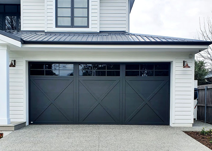 John's Doors & Gates in Glenfield Park